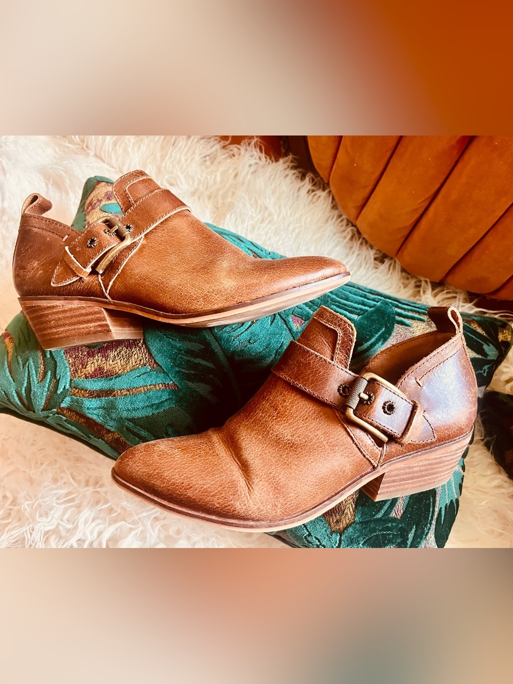 Brown Leather Frye & Co. Rubie Moto ankle booties featuring a side buckle size 7